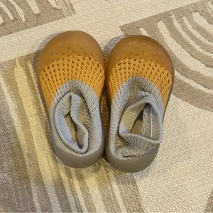 Rubber sole soft prewalkers- gray/orange sz 5